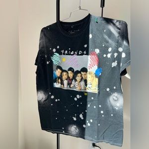FRIENDS Tee